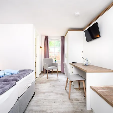 Hotel Zur Seemoewe 4*