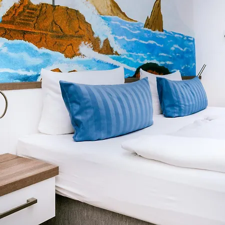 Zur Seemoewe Hotel 4*