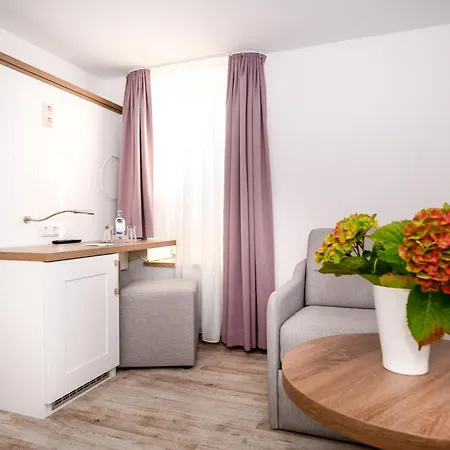 Hotel Zur Seemoewe 4*