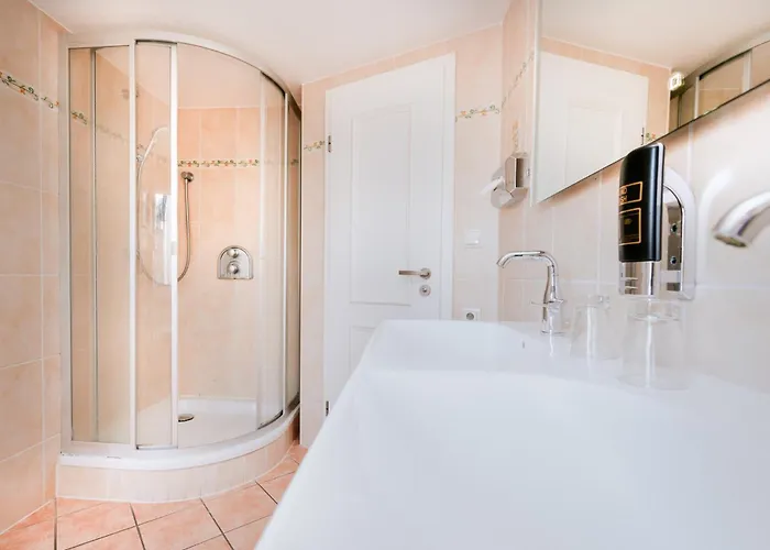 Zur Seemoewe Hotell 4*